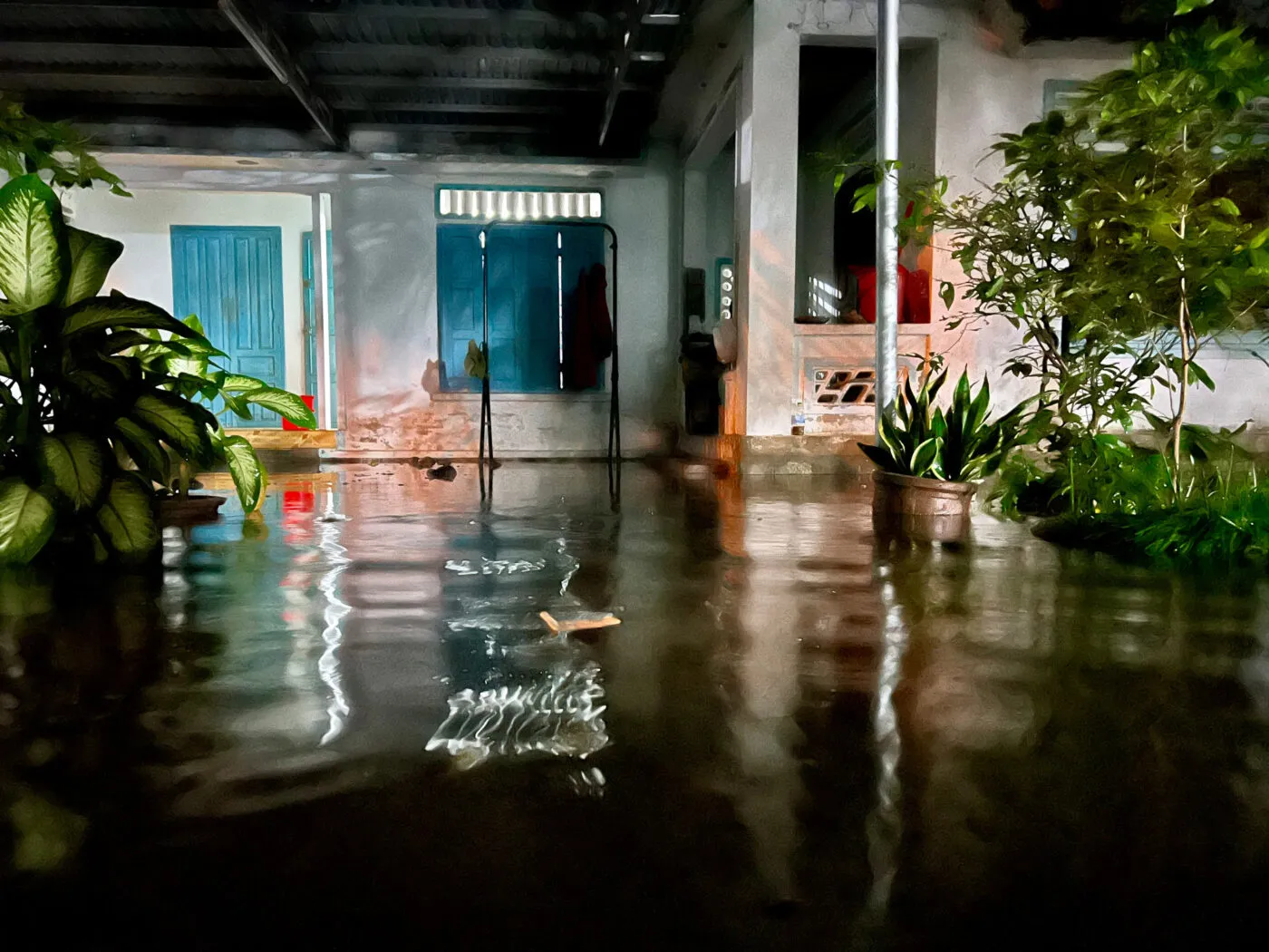 Nước tràn vào nhà là điềm gì? 3 nuoc tran vao nha la diem gi 1